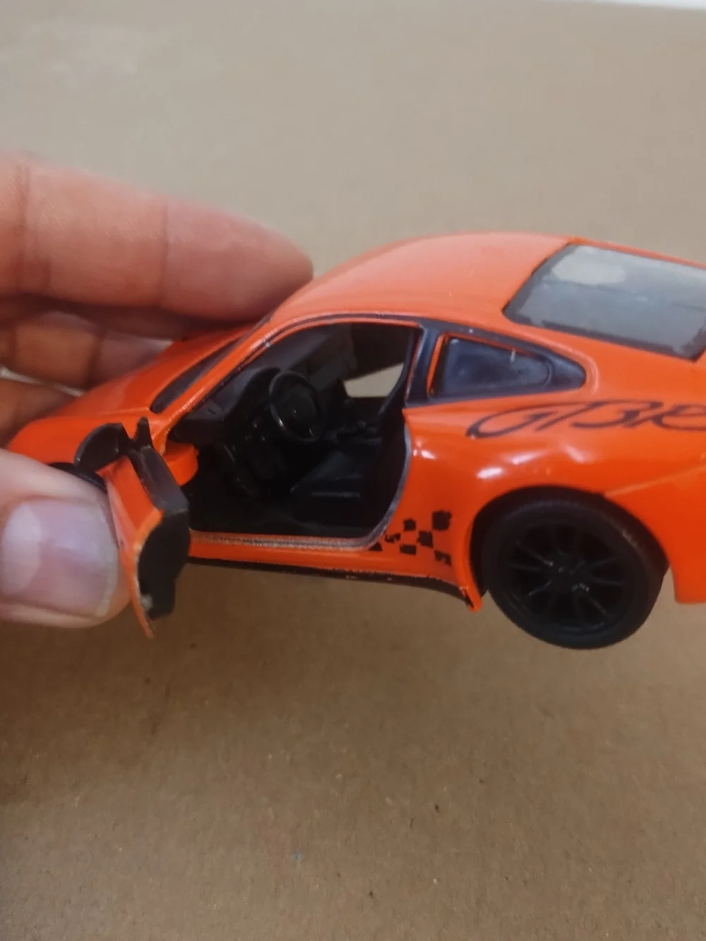 Kinsmart Porsche 911 GT3 RS Model Car Collectible Toy some scratches missing the